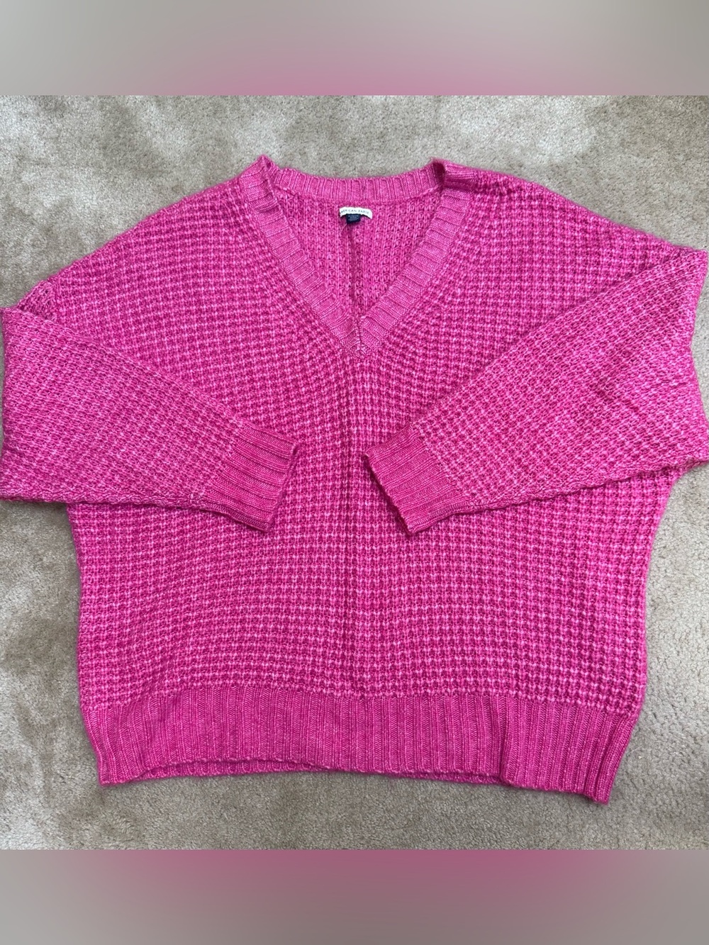 American Eagle Outfitters Women’s Sz XL Bright Pink V-Neck Sweater